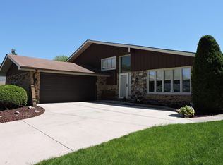 13853 S Secretariat Ln, Orland Park, IL 60467
