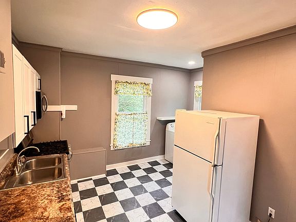 4th image of 202 Obannon Ave #2