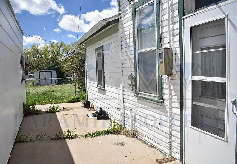208 E Sheridan St — Photo 16