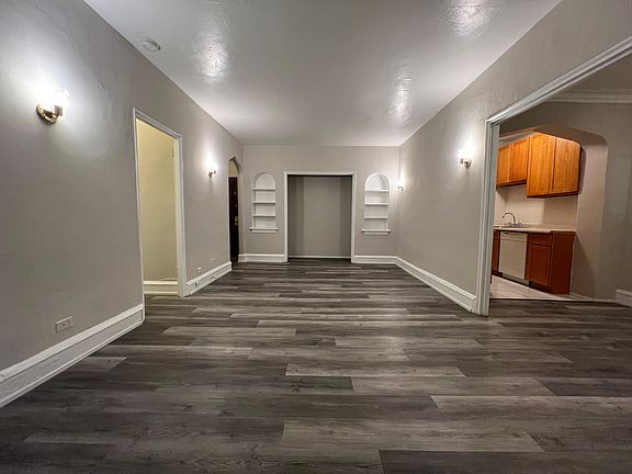 4th image of 1033 W Loyola Ave #503