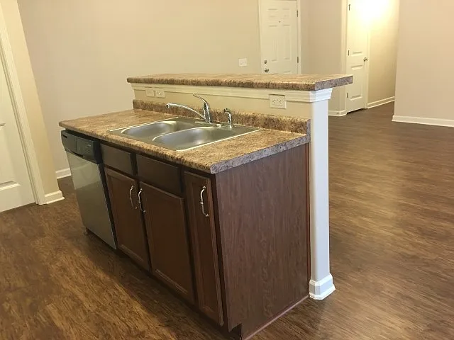 298 Willow Point Cir — Photo 5