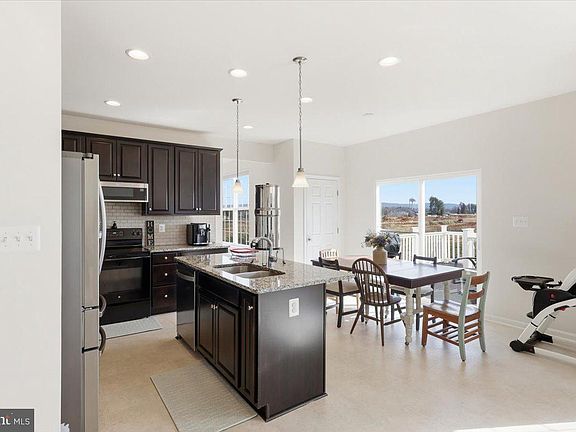 5th image of 170 Shallow Creek Dr