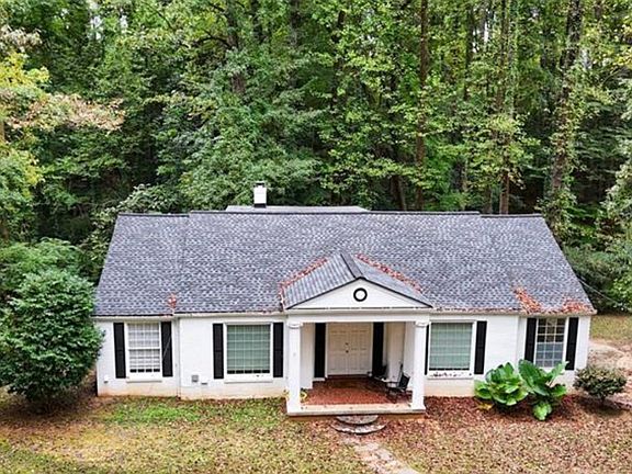 2nd image of 3612 N Stratford Rd NE