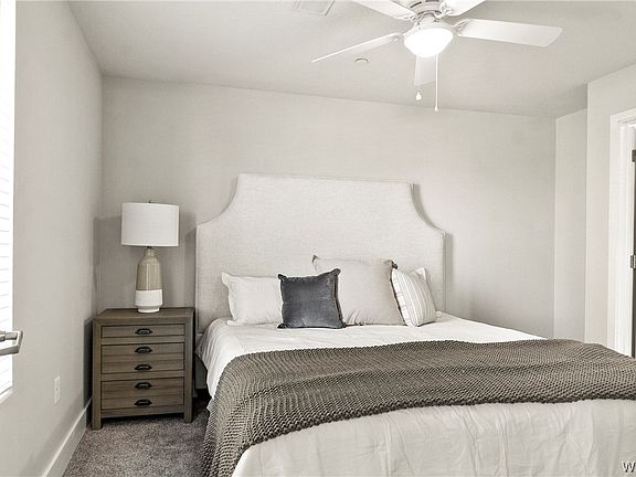 2nd image of 680 6th Ave NE APT 5309