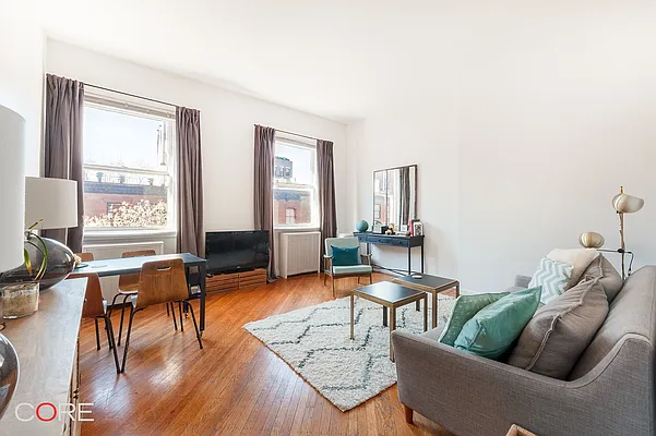 Rented by CORE | media 11