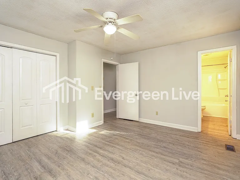 4857 Stonewall St — Photo 7