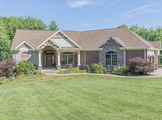 2575 Woodstone Ln, Evansville, IN 47712