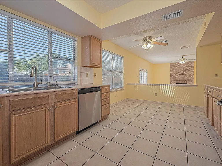 5127 Smokey River Dr — Photo 17