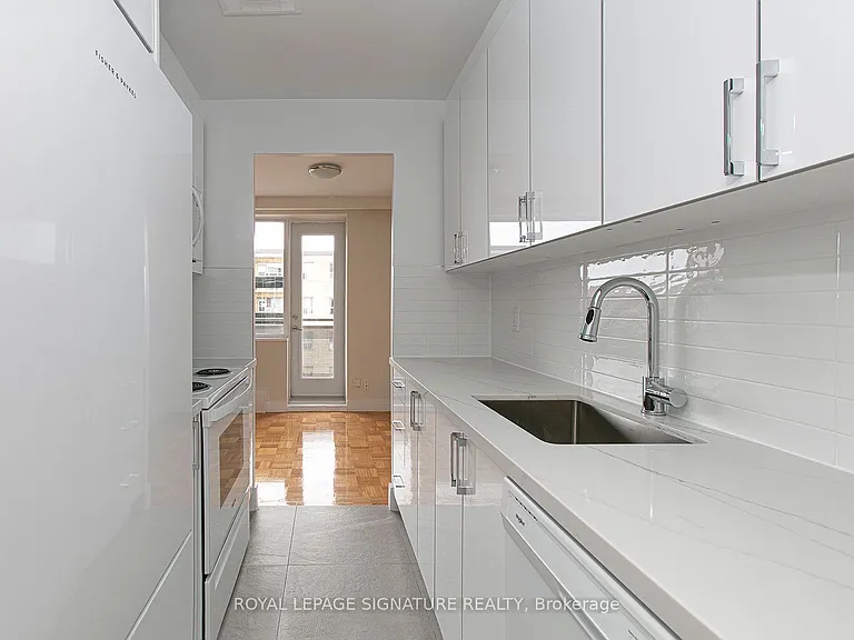 2 Grandstand Pl #203 — Photo 1