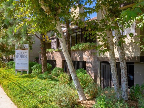 3rd image of 14955 Saticoy St APT 119