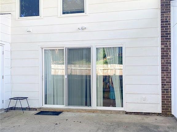5th image of 203 E Montcastle Dr Unit B