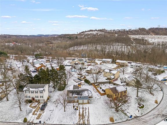 4th image of 1245 Megown Dr