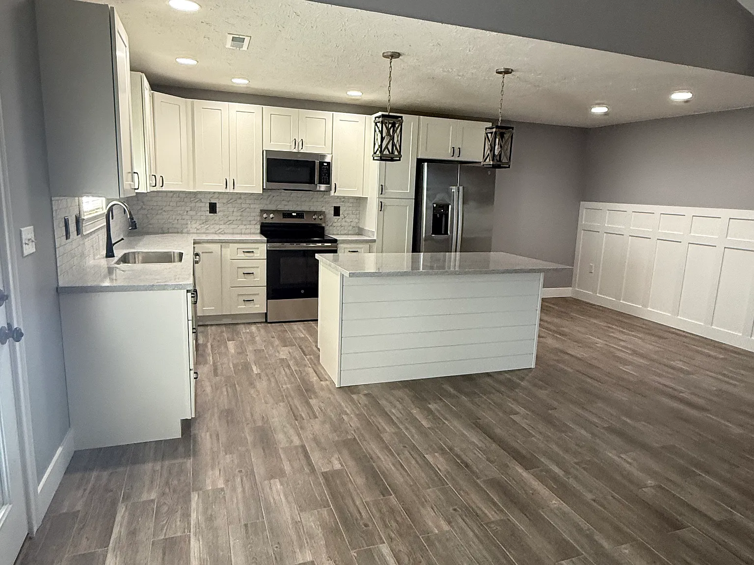 2 bed, 1200 sqft, $1,300 — Photo 4