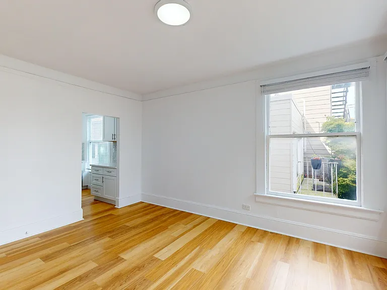 1330 Union St #4 — Photo 6