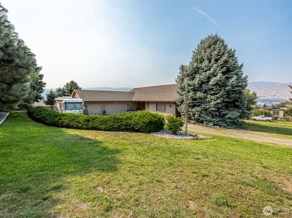 326 23rd Street NE, East Wenatchee, WA 98802