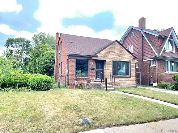 2nd image of 5280 Eastlawn St
