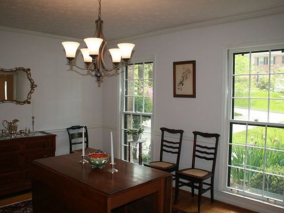 4th image of 4142 Glen Meadow Dr