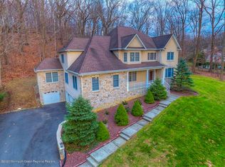 49 Beacon Hill Rd, Morganville, NJ 07751