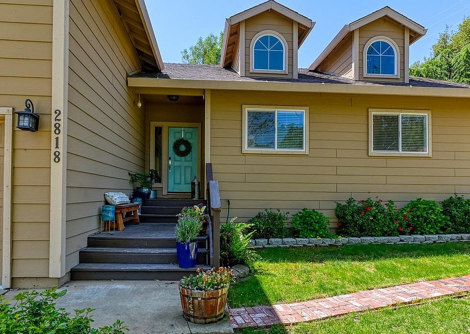1st image of 2818 Knollwood Dr