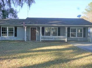 191 Lake Shore Dr, Midway, GA 31320