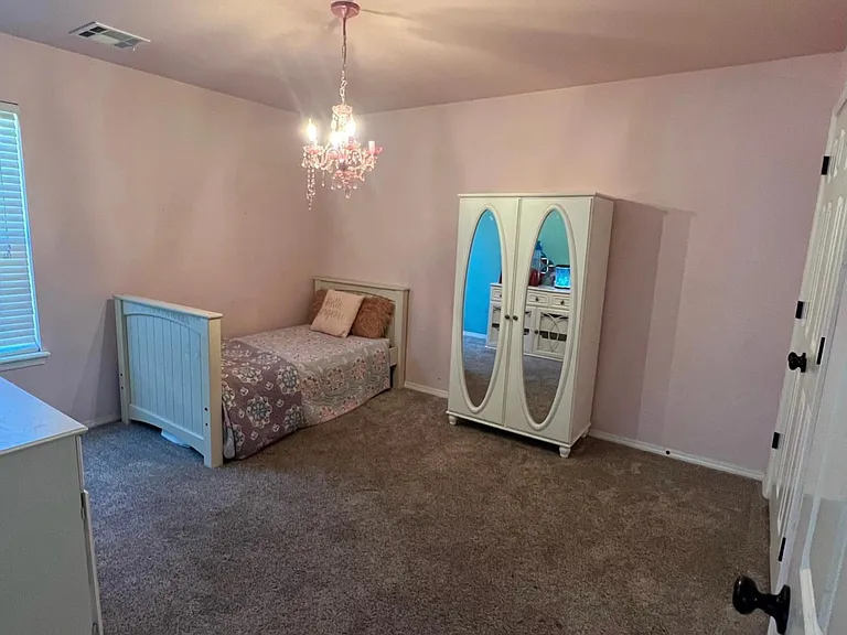 1805 E Jacksonville St — Photo 33