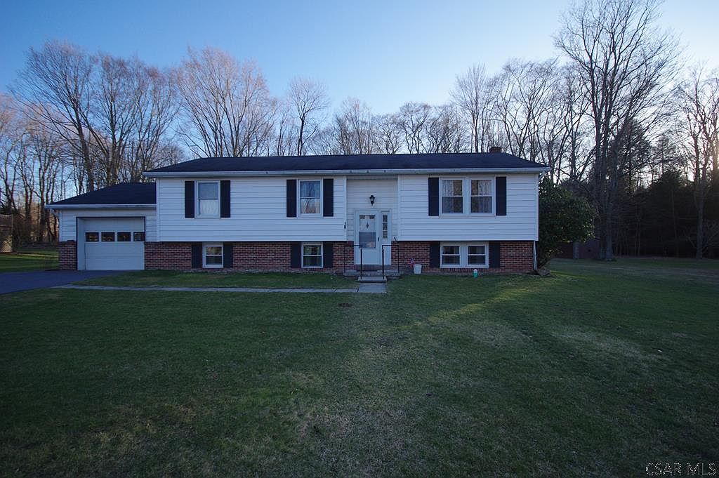 104 Queens Row, Windber, PA 15963 Zillow