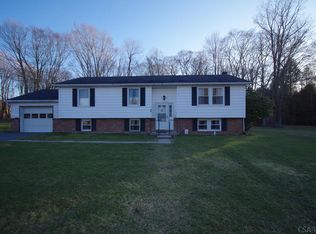 104 Queens Row, Windber, PA 15963