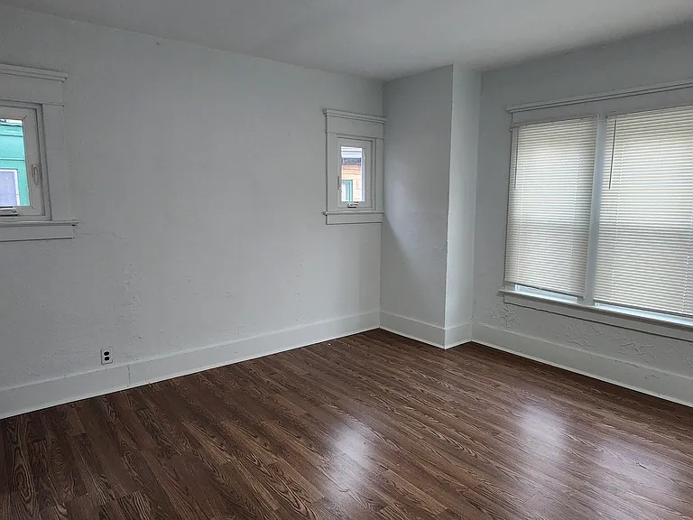 192 Lisbon Ave #1 — Photo 3