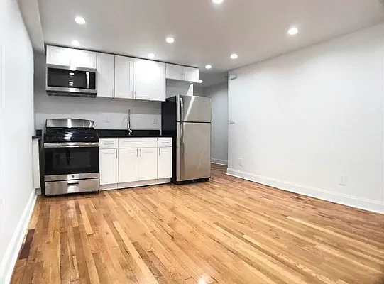 Rented by Brown Harris Stevens | media 2