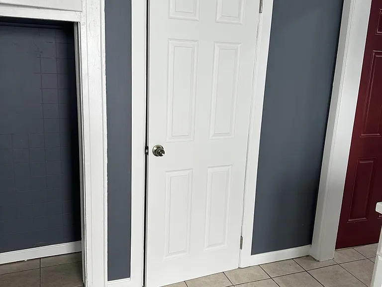 28 Saint James Pl #1R — Photo 7
