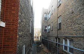 3rd image of 1433 N Lorel Ave