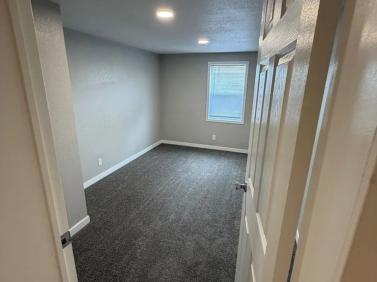 2705 Rex Anne Way — Photo 2