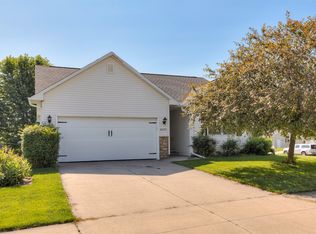 2609 Eagle Point Ct, Des Moines, IA 50320
