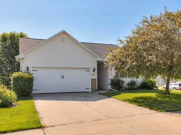 2609 Eagle Point Ct, Des Moines, IA 50320