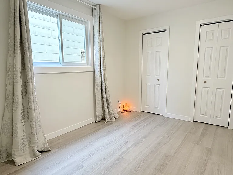 1091 Marion Ave #MAIN — Photo 11