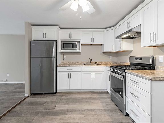 2nd image of 9 Cross St APT 7