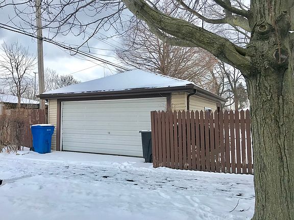 2nd image of 3255 N Osceola Ave