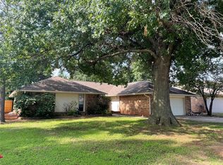 10032 Paisley Rd, Yukon, OK 73099