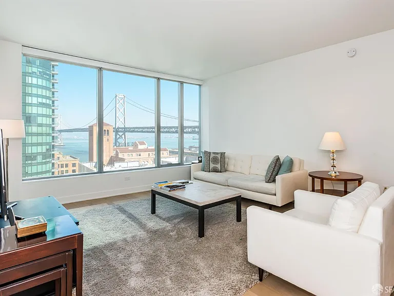 338 Main St #20B — Photo 1