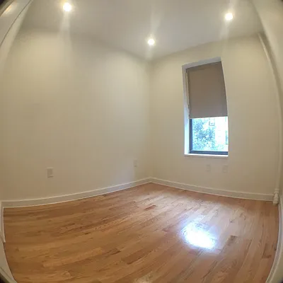 Rented by Bohemia Realty Group | media 14