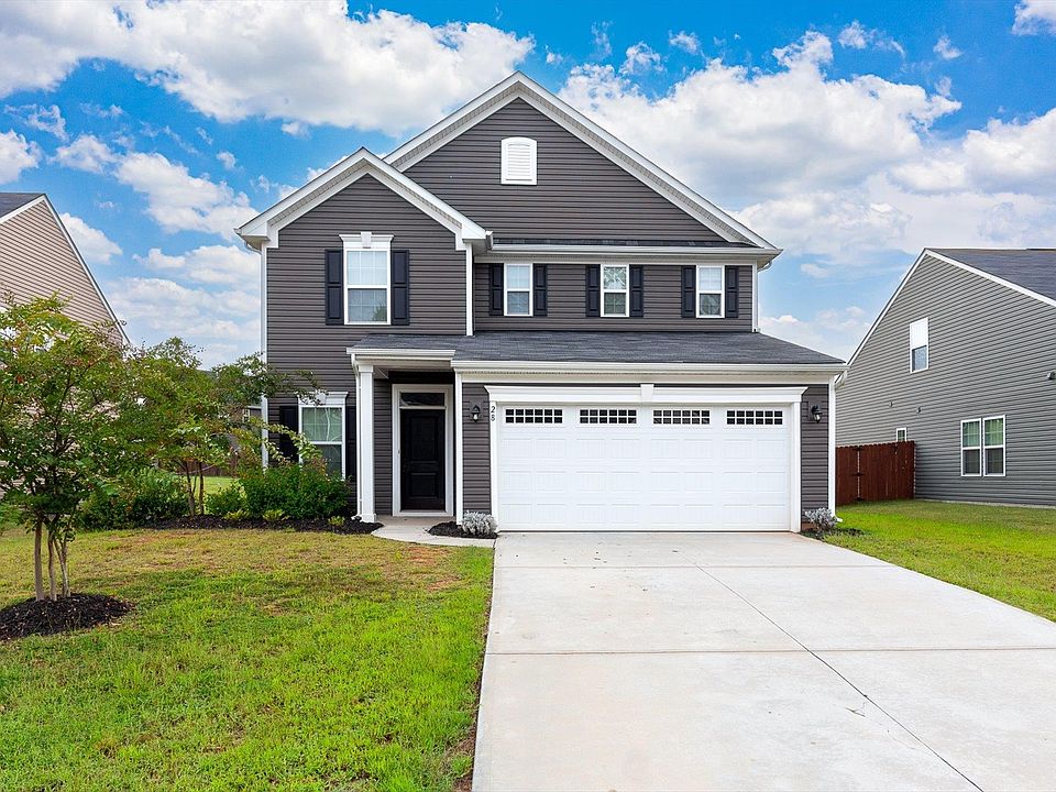 1st image of 28 Wiltshire Cir