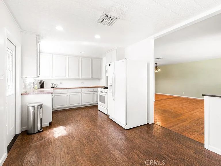 1231 E Mayfair Ave — Photo 13