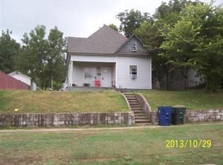 915 W Colorado Ave, Chickasha, OK 73018
