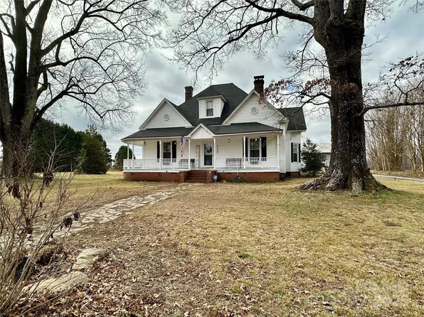 5124 Old Mountain Rd, Stony Point, NC 28678