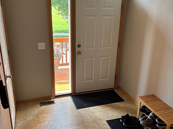 Main level foyer entrance from front door