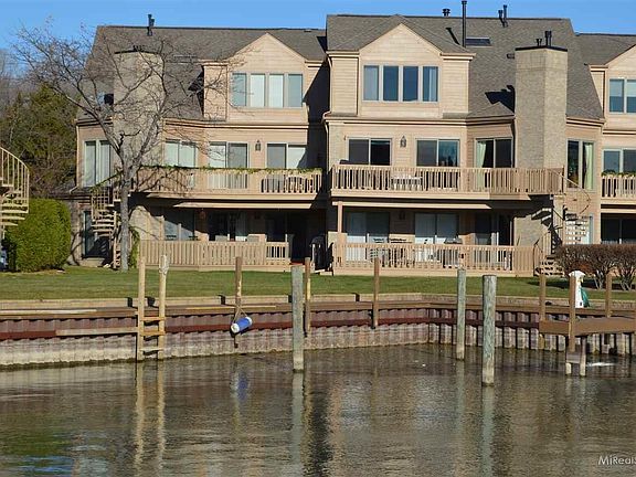 4th image of 26101 Harbour Pointe Dr