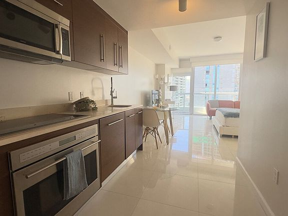 2nd image of 609 Brickell Ave #Id1232236p