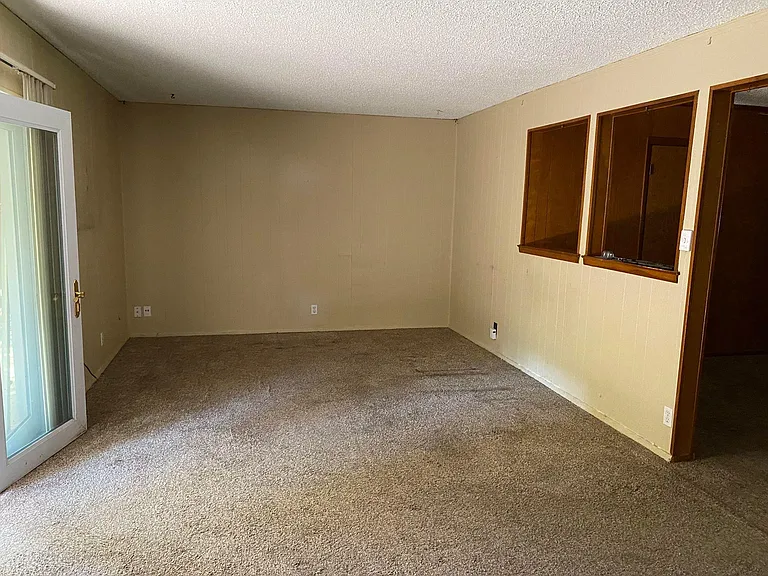 7608 Bridges Ave — Photo 29
