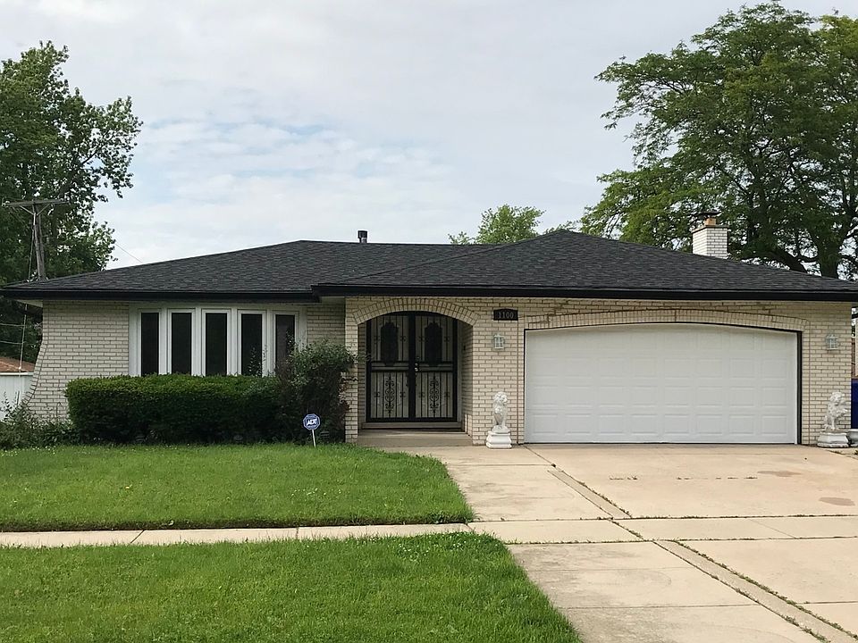 1st image of 1100 E 166th St