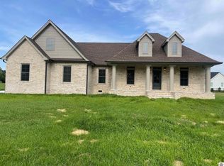 112 Rippling Creek Dr, Murray, KY 42071